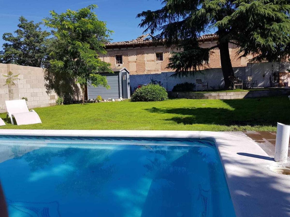Casa De Campo Con Piscina 12 Personas Valladolid Buitenkant foto